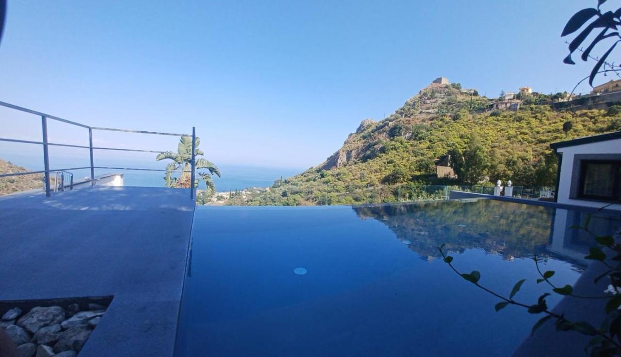 Suite Apartments Branco - Infinity Pool & Sea View - 5 Minuti Dal Centro Taormina Exterior foto